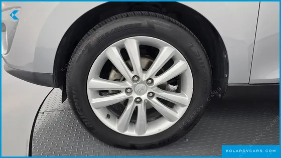 HYUNDAI TUCSON DIESEL 2WD LX20