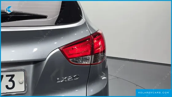 HYUNDAI TUCSON DIESEL 2WD LX20