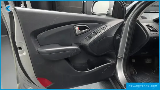 HYUNDAI TUCSON DIESEL 2WD LX20
