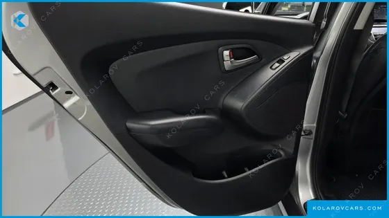HYUNDAI TUCSON DIESEL 2WD LX20