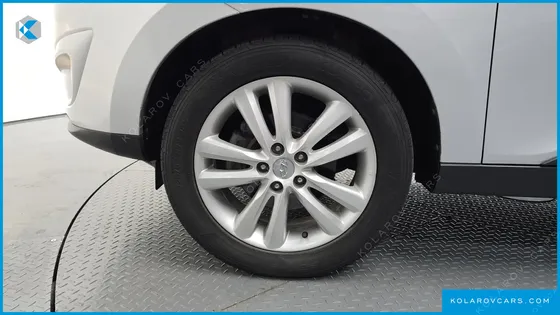 HYUNDAI TUCSON DIESEL 2WD LX20