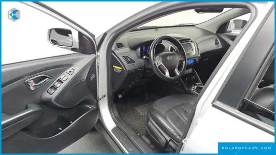 HYUNDAI TUCSON DIESEL 2WD LX20