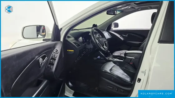 HYUNDAI TUCSON DIESEL 2WD LX20
