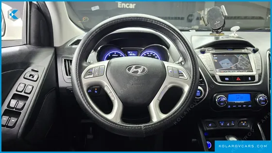 HYUNDAI TUCSON DIESEL 2WD LX20