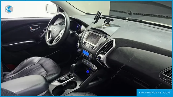 HYUNDAI TUCSON DIESEL 2WD LX20
