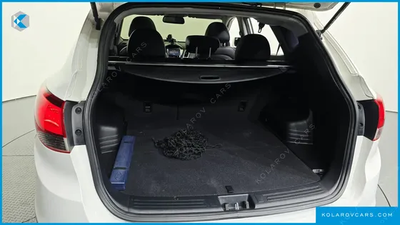 HYUNDAI TUCSON DIESEL 2WD LX20