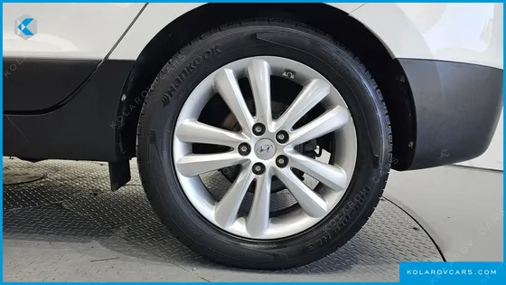 HYUNDAI TUCSON DIESEL 4WD LX20