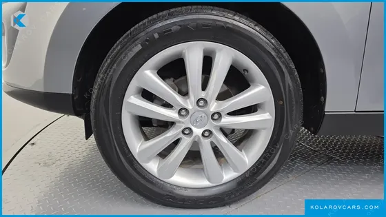 HYUNDAI TUCSON DIESEL 2WD LX20