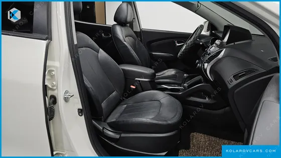 HYUNDAI TUCSON DIESEL 2WD LX20