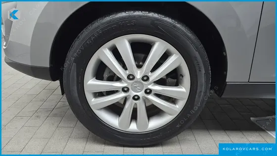 HYUNDAI TUCSON DIESEL 2WD LX20