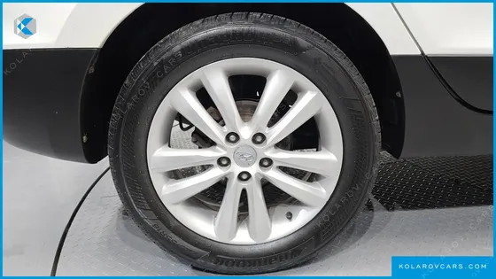 HYUNDAI TUCSON DIESEL 2WD LX20