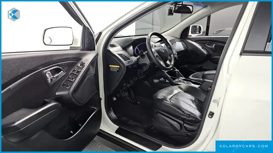 HYUNDAI TUCSON DIESEL 2WD LX20