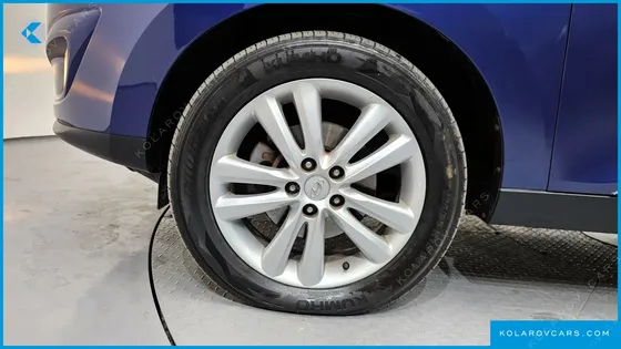 HYUNDAI TUCSON DIESEL 4WD LX20