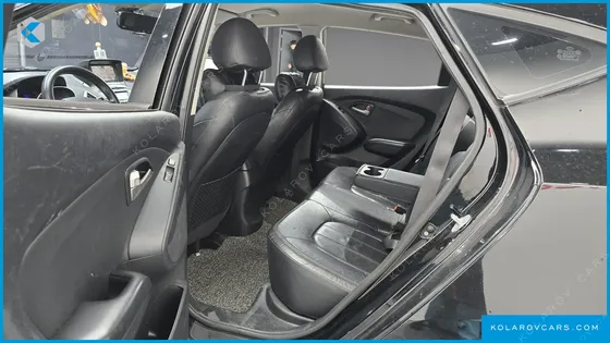 HYUNDAI TUCSON DIESEL 2WD LX20