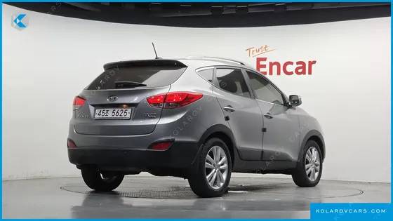HYUNDAI TUCSON DIESEL 2WD LX20