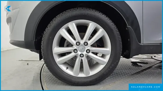 HYUNDAI TUCSON DIESEL 2WD LX20