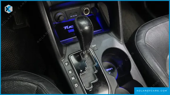 HYUNDAI TUCSON DIESEL 2WD LX20