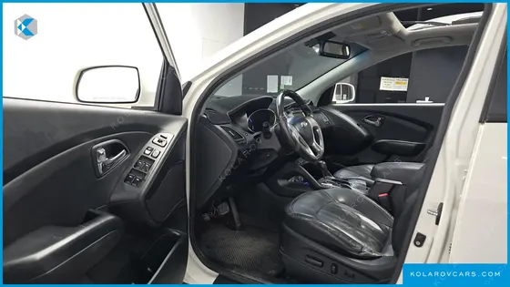 HYUNDAI TUCSON DIESEL 2WD LX20