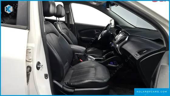 HYUNDAI TUCSON DIESEL 2WD LX20