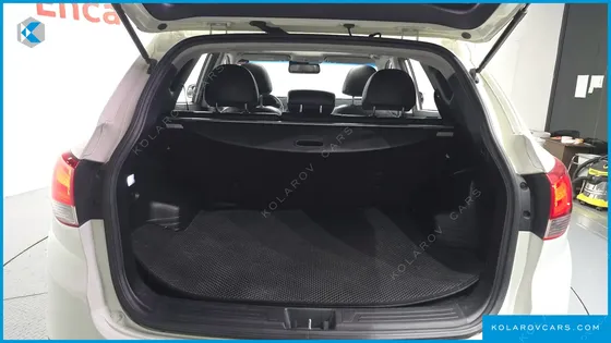 HYUNDAI TUCSON DIESEL 2WD LX20