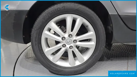 HYUNDAI TUCSON DIESEL 2WD LX20