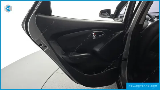 HYUNDAI TUCSON DIESEL 2WD LX20