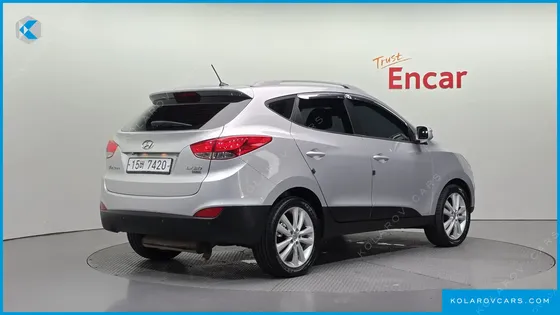 HYUNDAI TUCSON DIESEL 2WD LX20