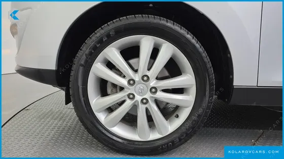 HYUNDAI TUCSON DIESEL 2WD LX20