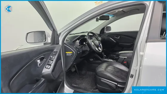 HYUNDAI TUCSON DIESEL 2WD LX20