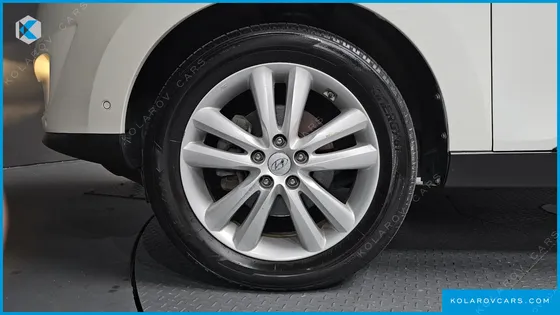 HYUNDAI TUCSON DIESEL 2WD LMX20
