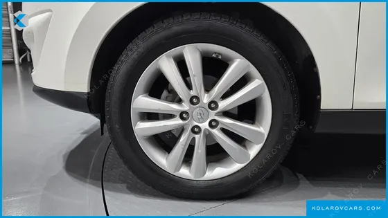 HYUNDAI TUCSON DIESEL 2WD LX20