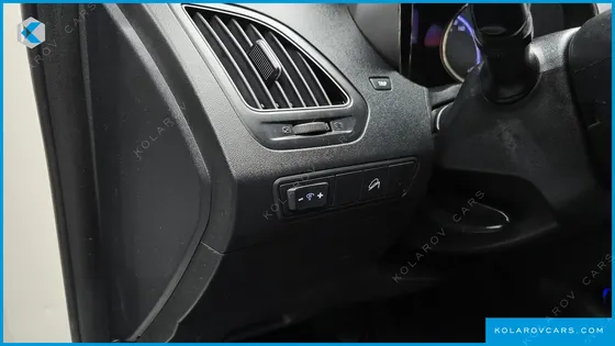 HYUNDAI TUCSON DIESEL 2WD LX20