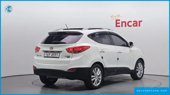 HYUNDAI TUCSON DIESEL 2WD LX20