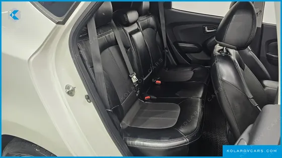 HYUNDAI TUCSON DIESEL 2WD LX20
