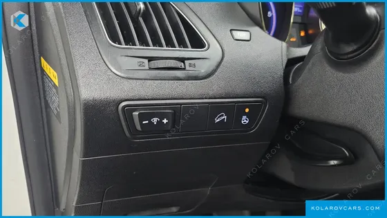 HYUNDAI TUCSON DIESEL 2WD LX20