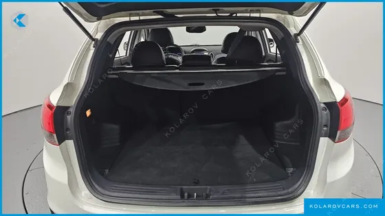 HYUNDAI TUCSON DIESEL 2WD LX20