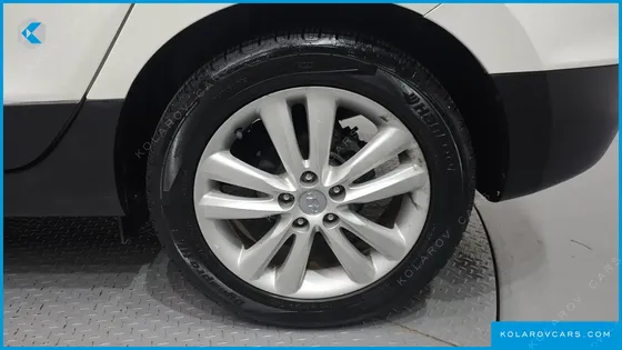 HYUNDAI TUCSON DIESEL 2WD LX20