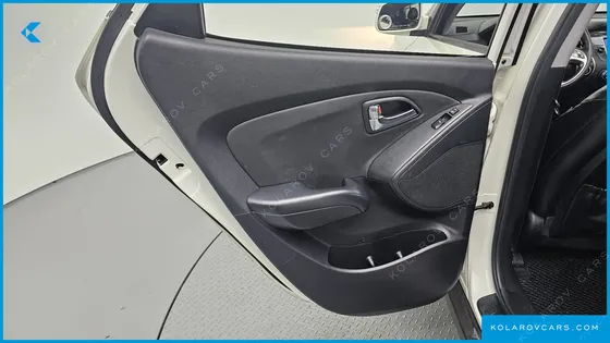 HYUNDAI TUCSON DIESEL 2WD LX20