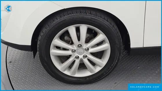 HYUNDAI TUCSON DIESEL 2WD LX20