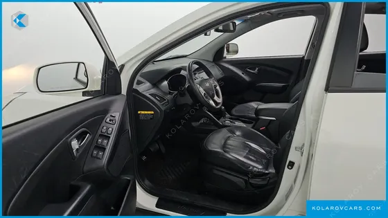 HYUNDAI TUCSON DIESEL 2WD LX20