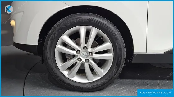 HYUNDAI TUCSON DIESEL 2WD LX20