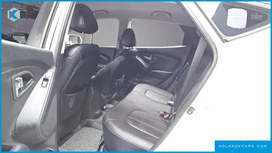 HYUNDAI TUCSON DIESEL 2WD LX20