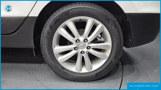 HYUNDAI TUCSON DIESEL 2WD LX20