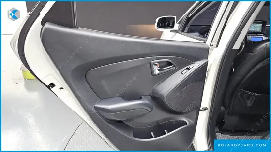HYUNDAI TUCSON DIESEL 2WD LX20