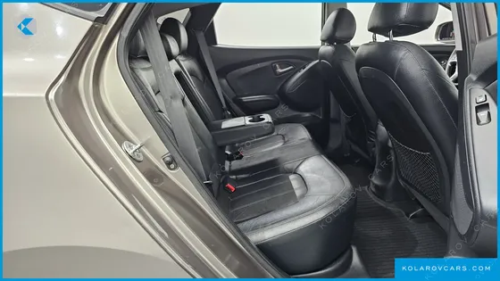HYUNDAI TUCSON DIESEL 2WD LX20
