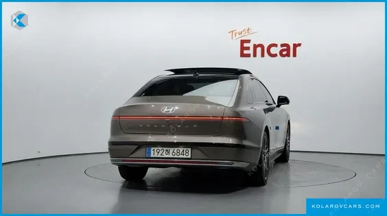 HYUNDAI GRANDEUR 2,5 GASOLINE 2WD