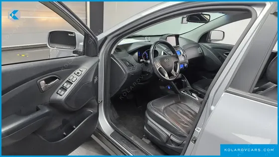 HYUNDAI TUCSON DIESEL 2WD LX20