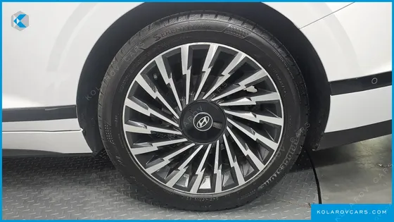 HYUNDAI GRANDEUR 2,5 GASOLINE 2WD