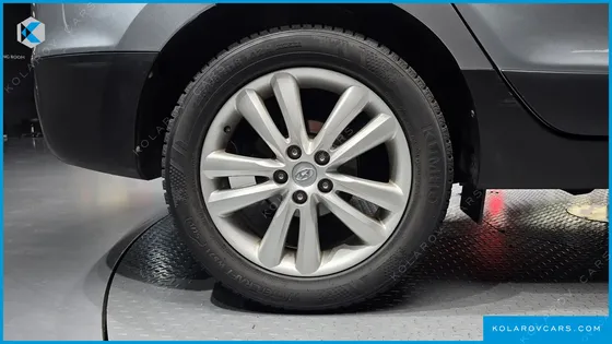 HYUNDAI TUCSON DIESEL 2WD LX20