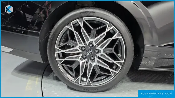 HYUNDAI GRANDEUR 2,5 GASOLINE 2WD